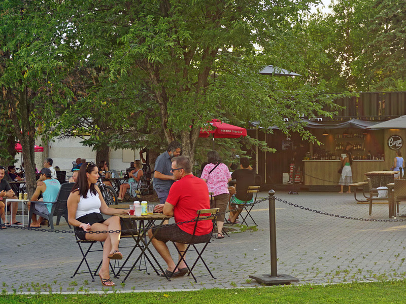 Cargo Bar at the Assiniboine Park - Photo by Sarah Ferrari