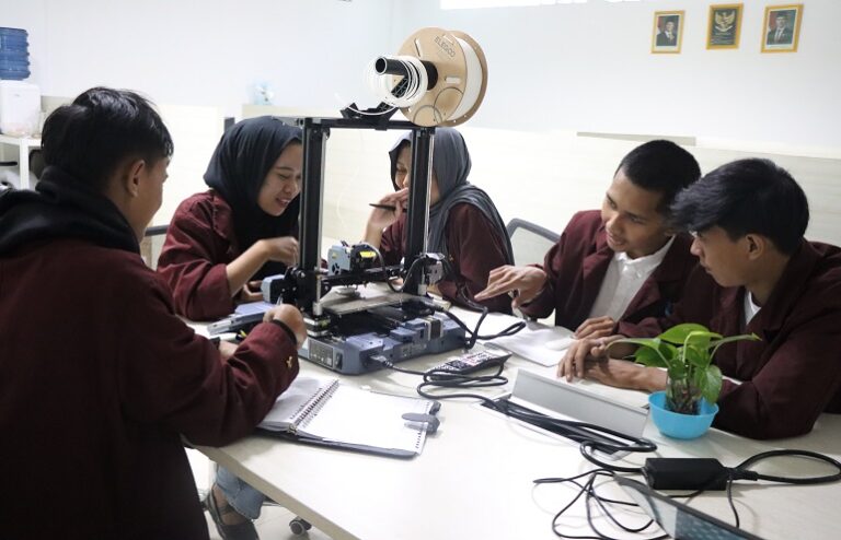 Fakultas Ilmu Komputer Jadi Pilihan Favorit Generasi Digital Modern